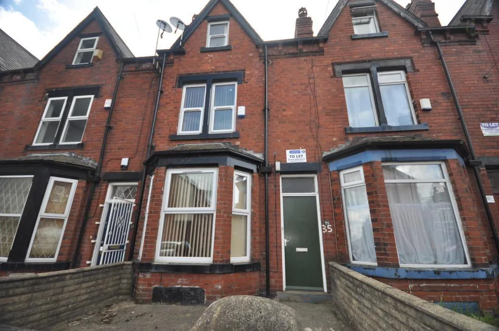 5 bedroom house for rent