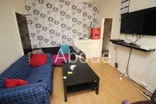5 bedroom house for rent