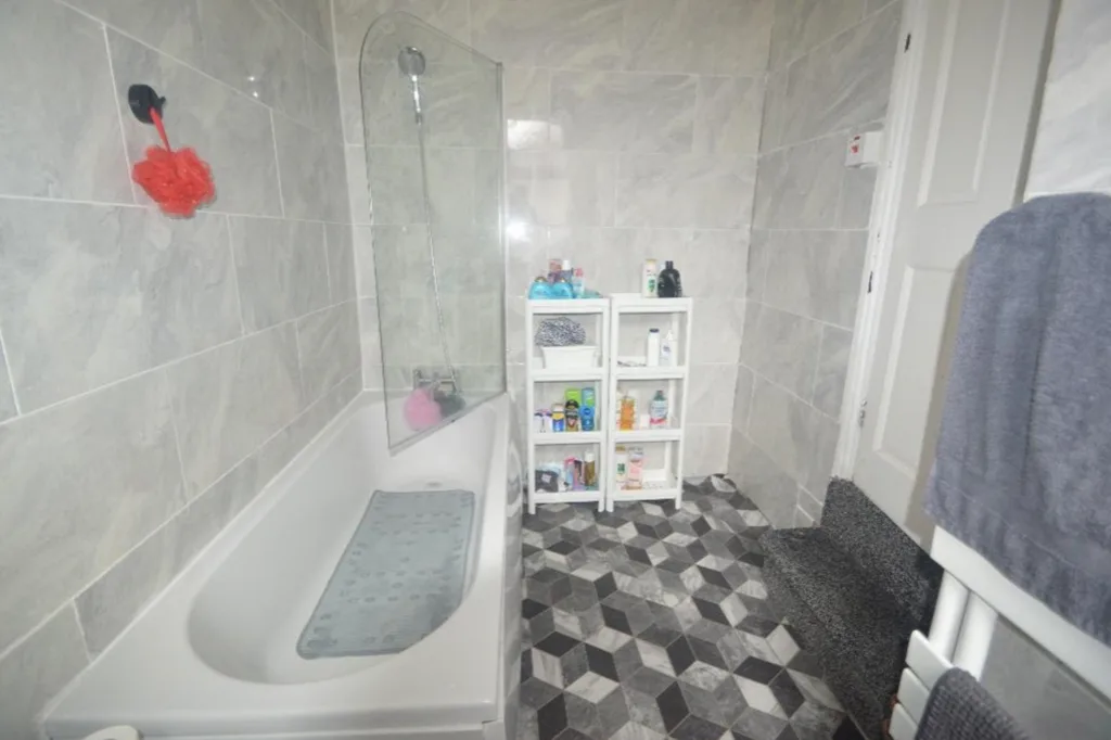 5 bedroom house for rent