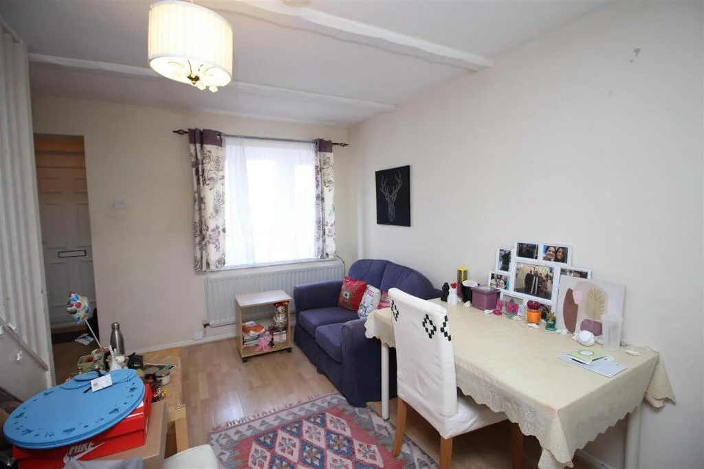2 bedroom terraced house for rent