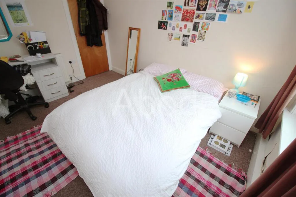 5 bedroom house for rent