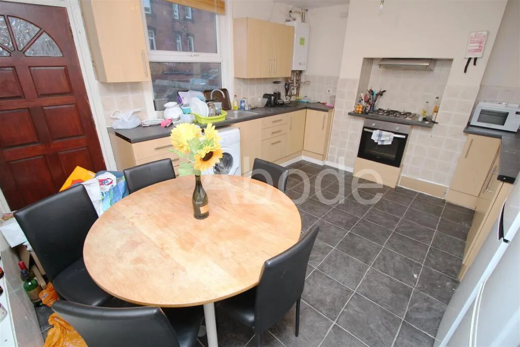 5 bedroom house for rent