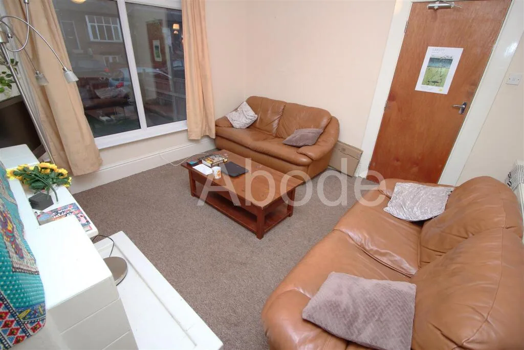 5 bedroom house for rent