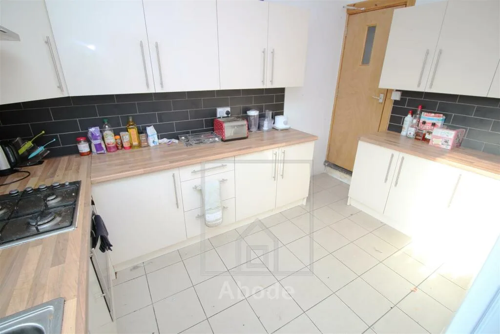 5 bedroom house for rent