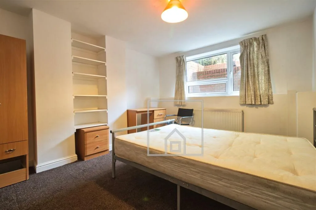 5 bedroom house for rent