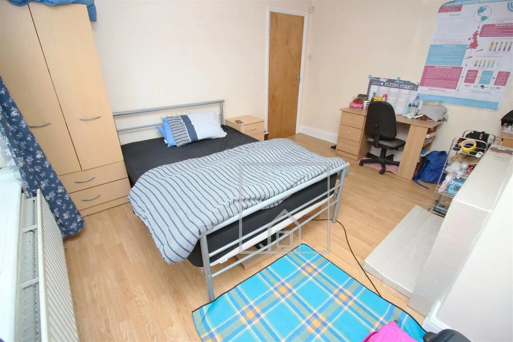 5 bedroom house for rent
