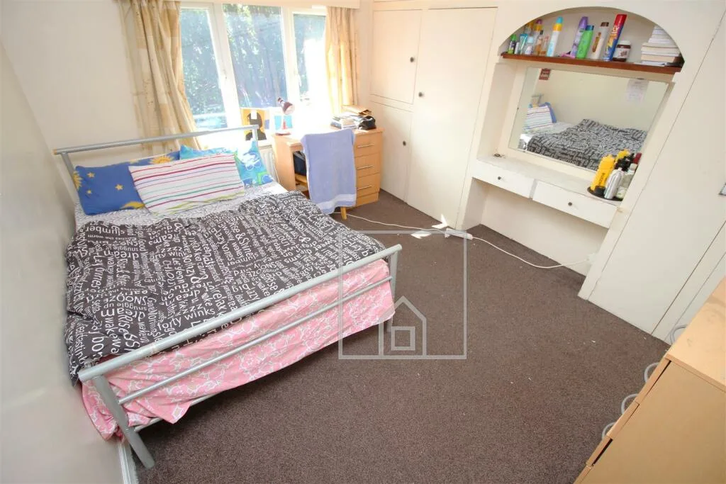 5 bedroom house for rent