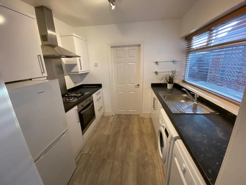 2 bedroom ground floor flat for rent