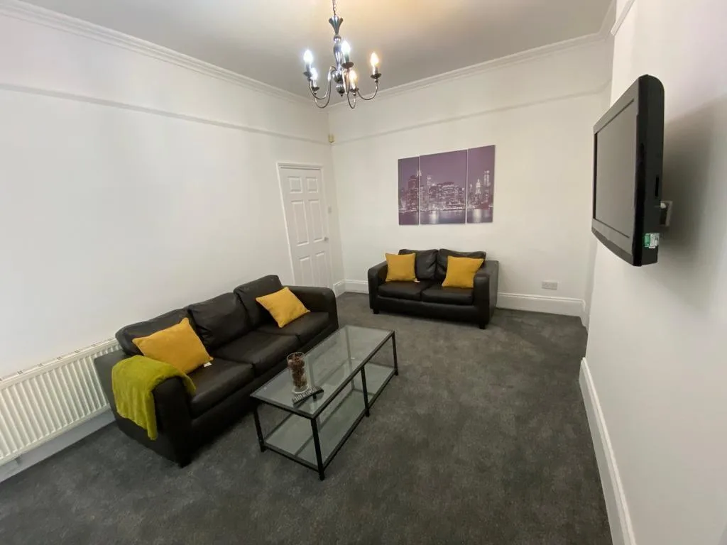2 bedroom ground floor flat for rent