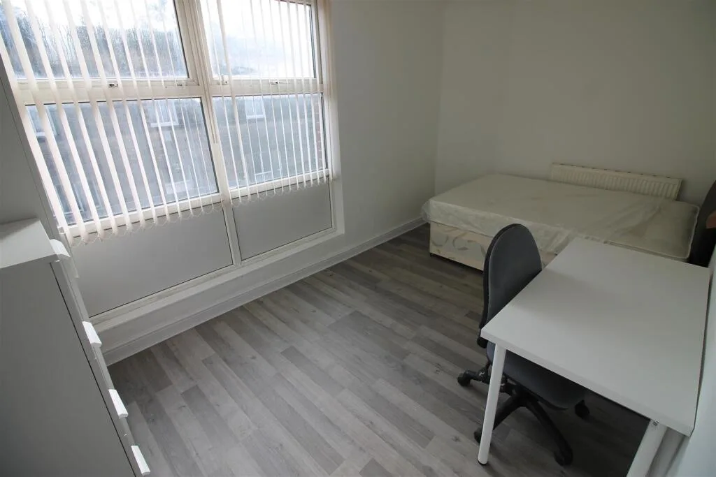 5 bedroom house for rent