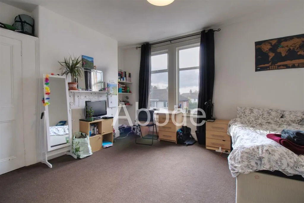 5 bedroom house for rent
