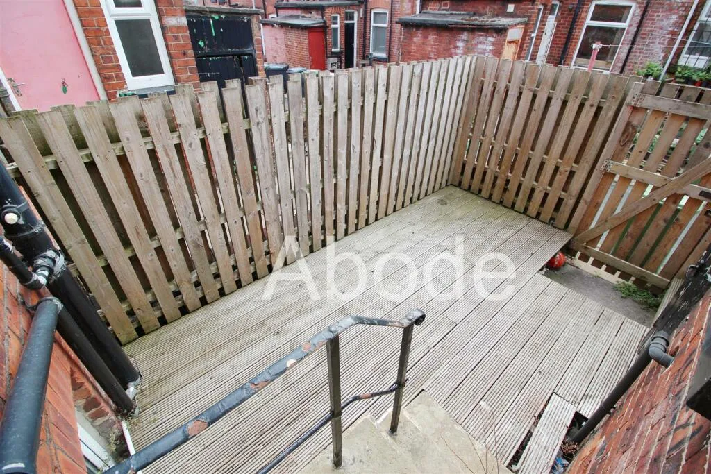 5 bedroom house for rent