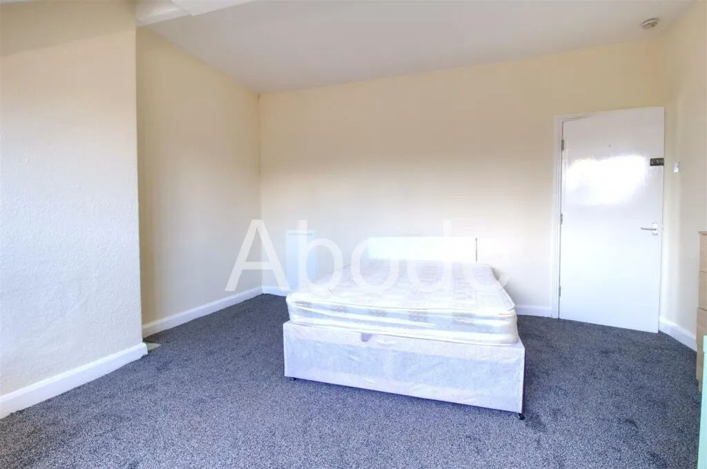 5 bedroom house for rent