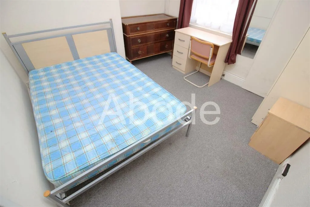 5 bedroom house for rent