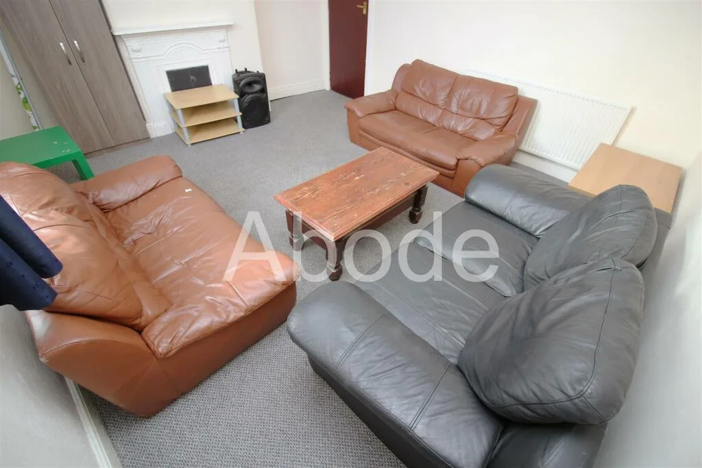 5 bedroom house for rent