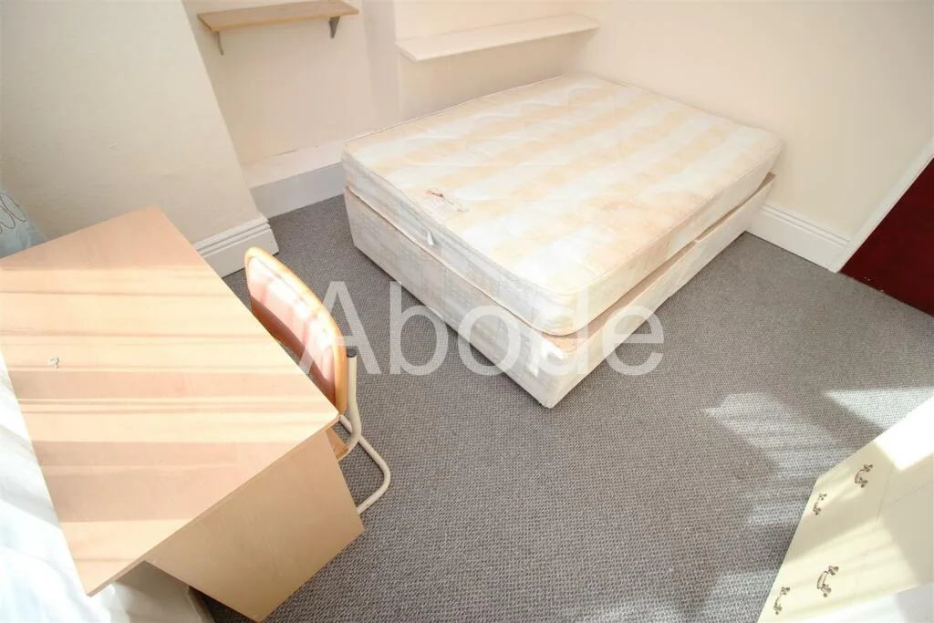 5 bedroom house for rent
