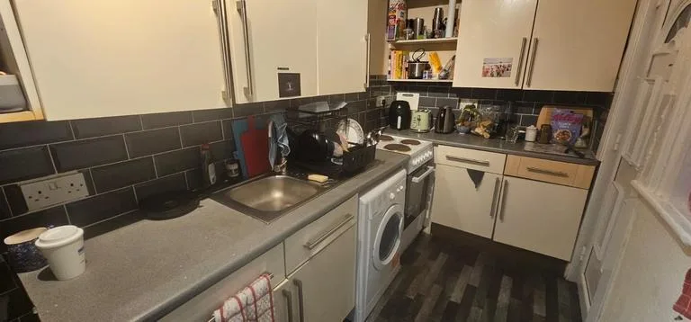 7 bedroom terraced house for rent