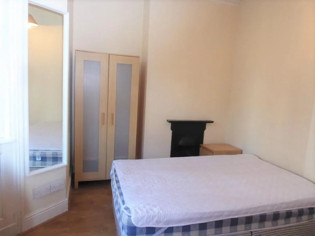 3 bedroom ground floor flat for rent