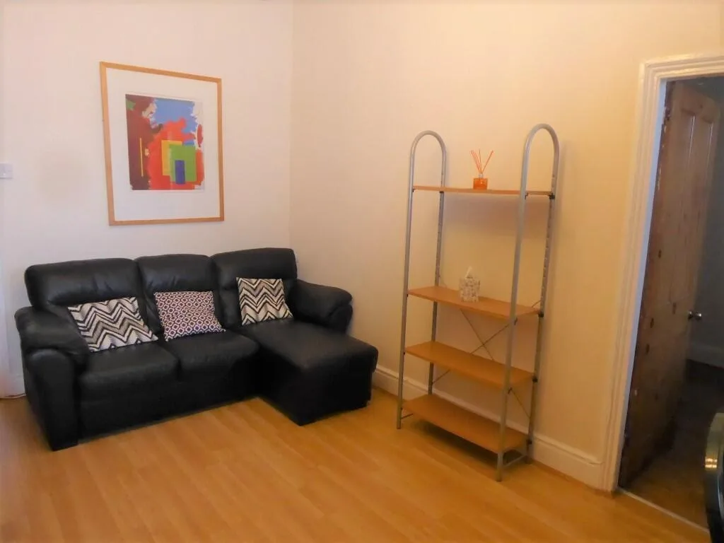 3 bedroom ground floor flat for rent