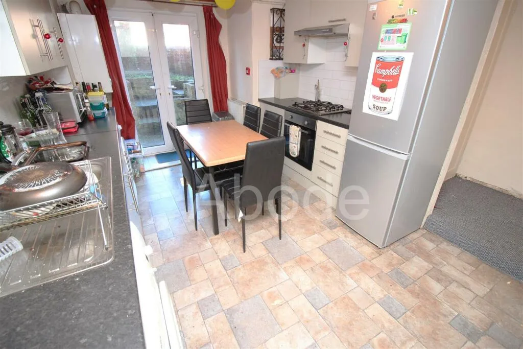 5 bedroom house for rent