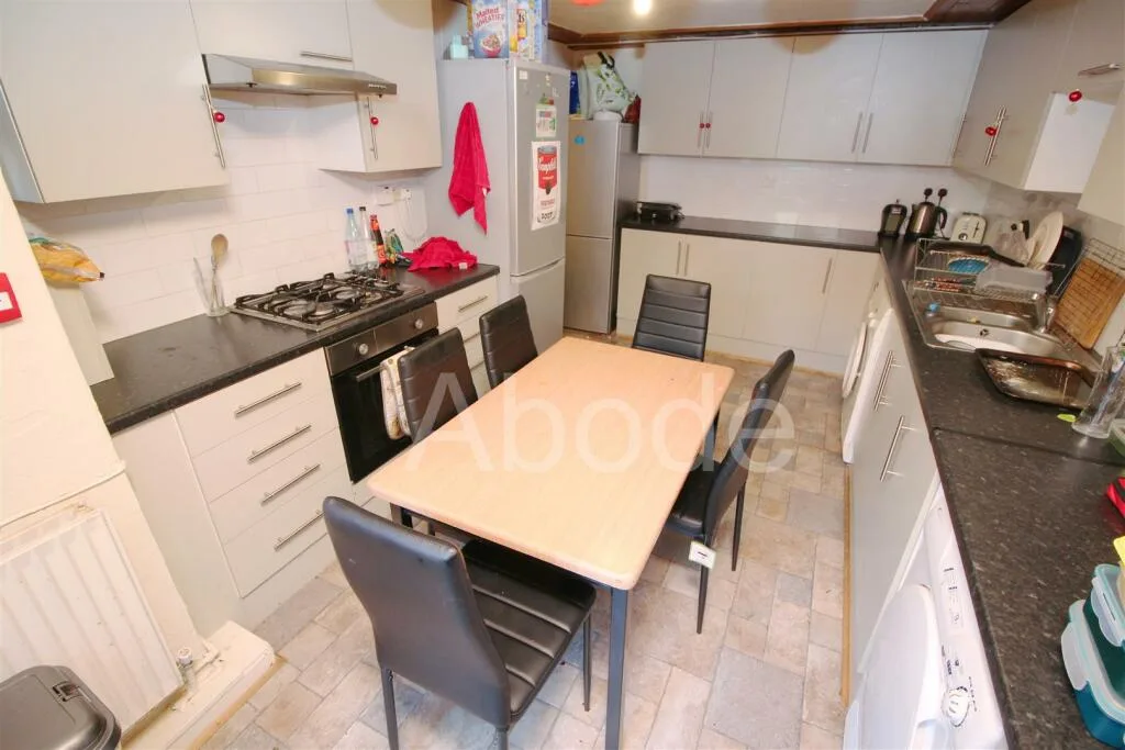 5 bedroom house for rent