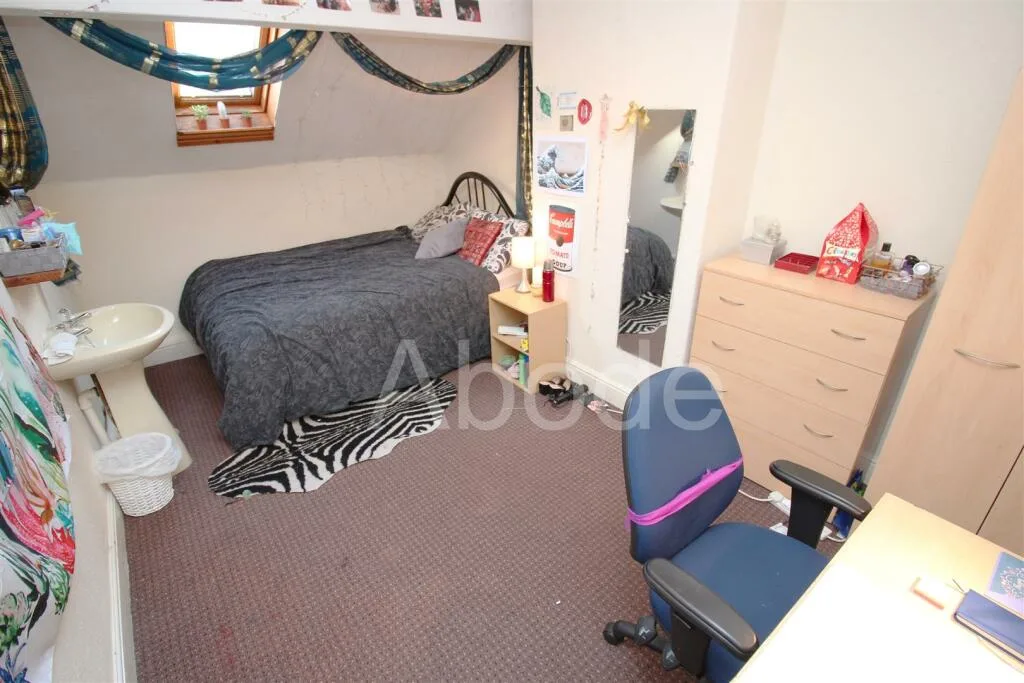 5 bedroom house for rent