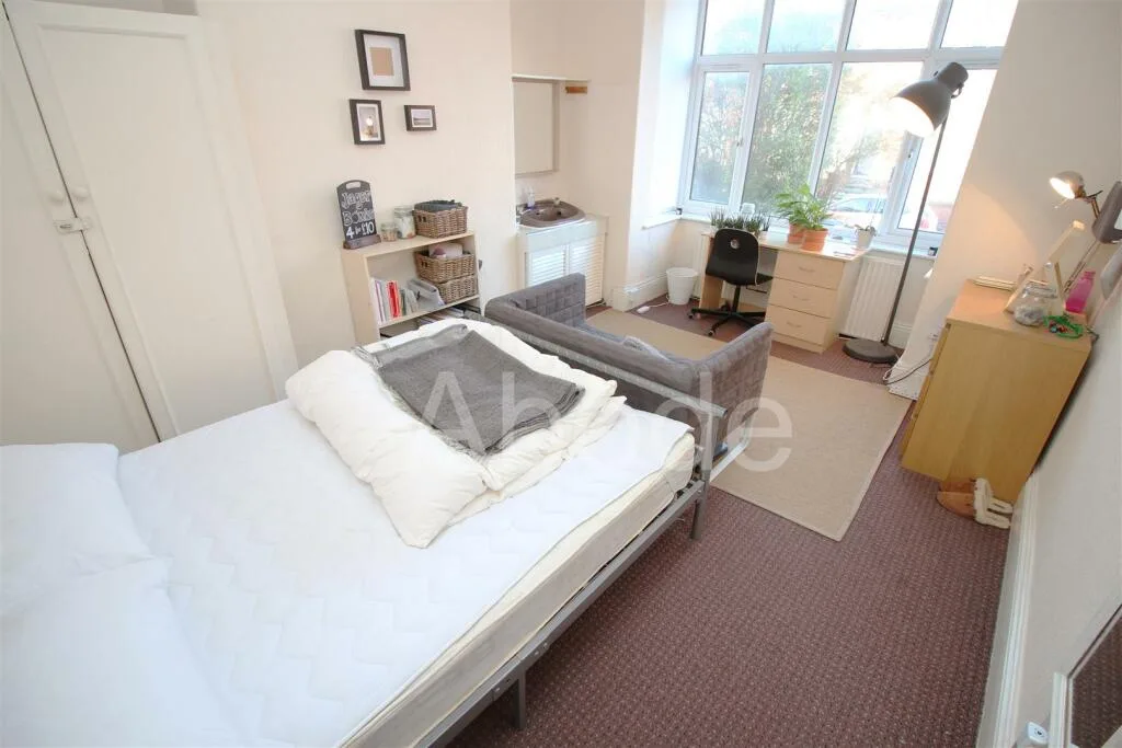 5 bedroom house for rent