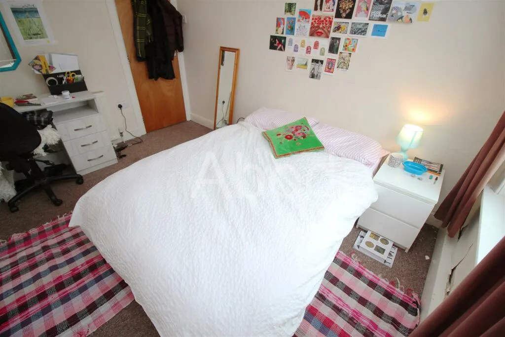 5 bedroom house for rent