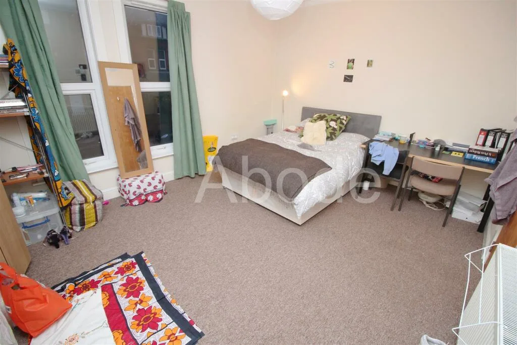 5 bedroom house for rent