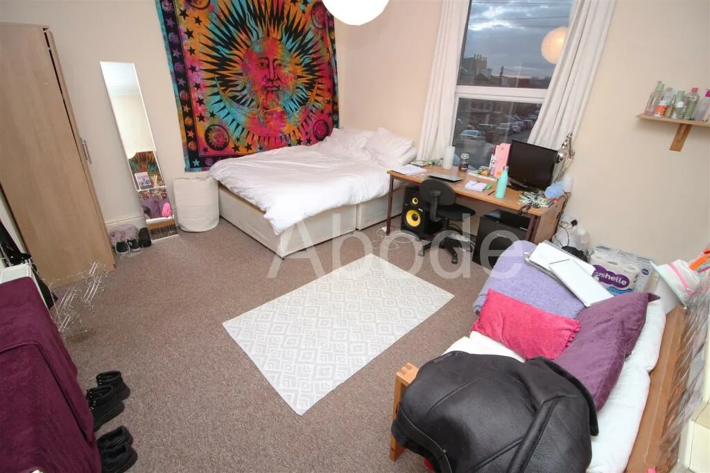 5 bedroom house for rent
