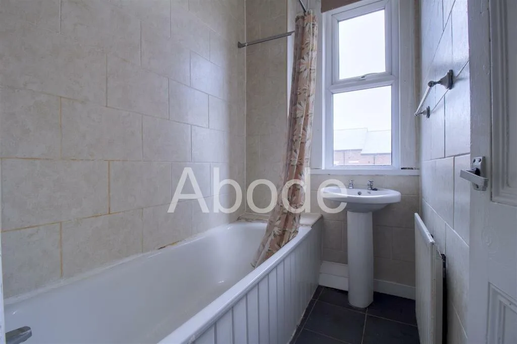 6 bedroom house for rent