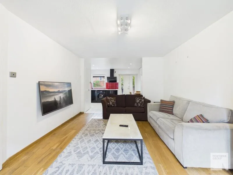3 bedroom semi-detached house for rent