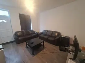 6 bedroom terraced house for rent