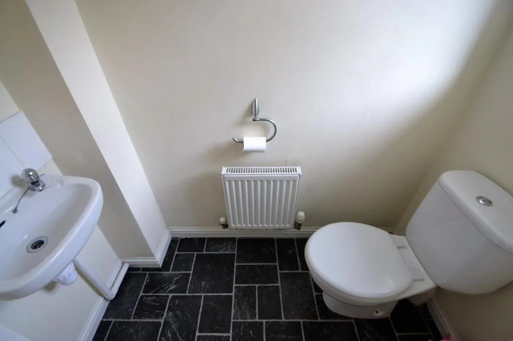 3 bedroom semi-detached house for rent