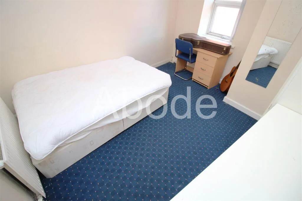 7 bedroom house for rent
