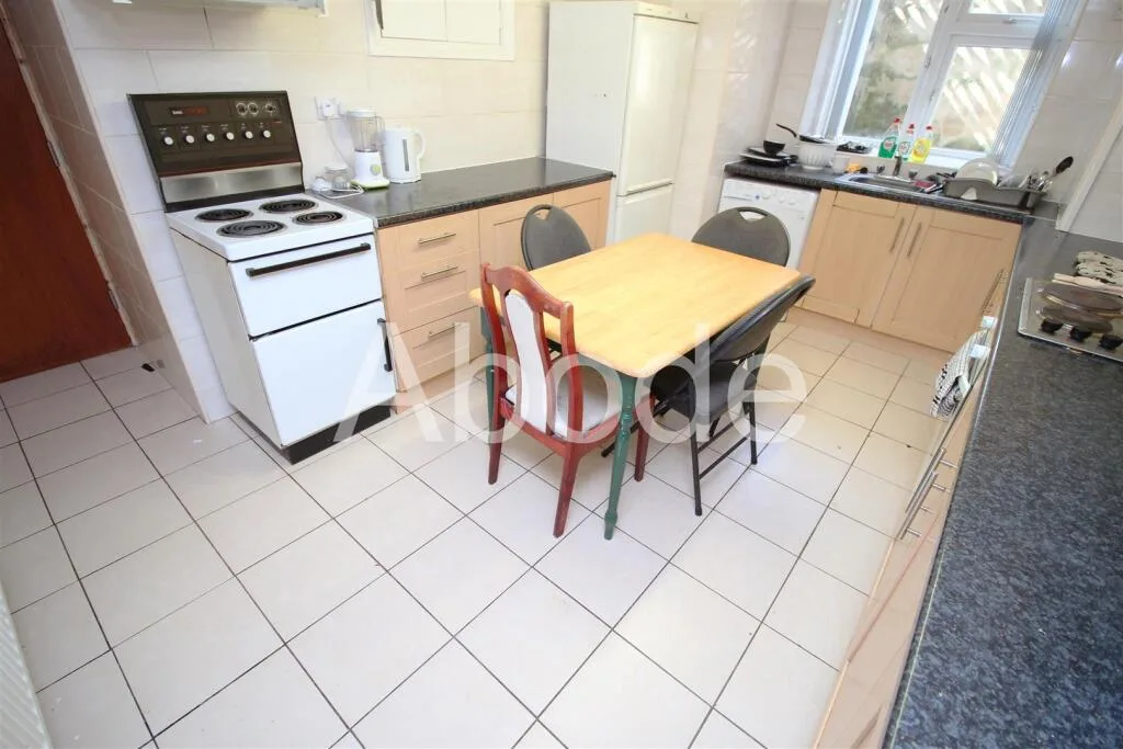 7 bedroom house for rent