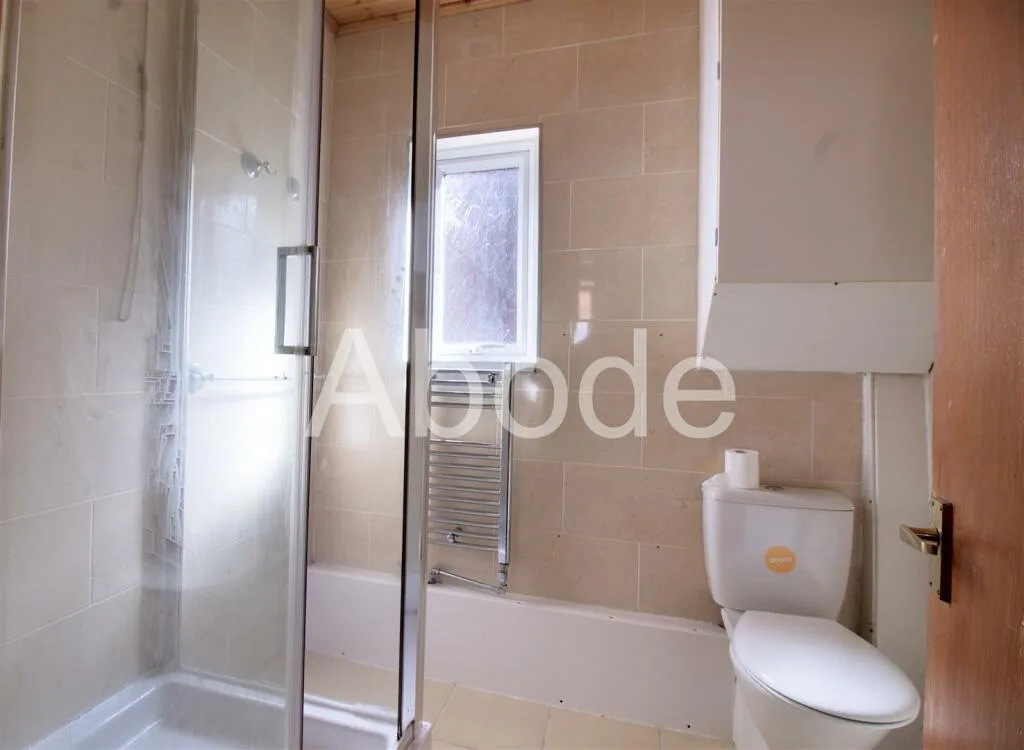 8 bedroom house for rent