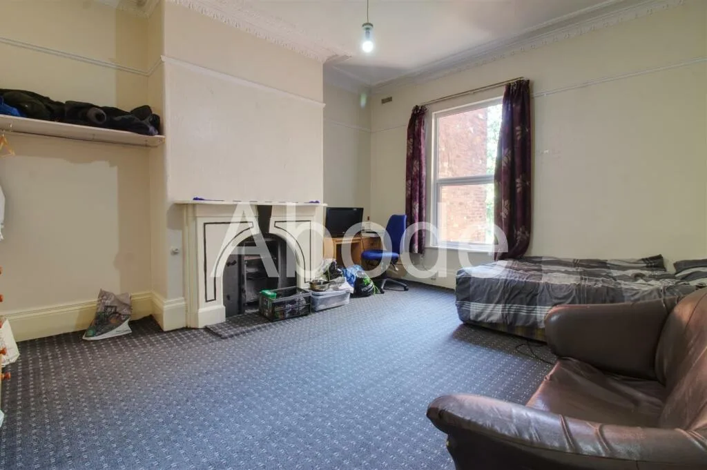 8 bedroom house for rent