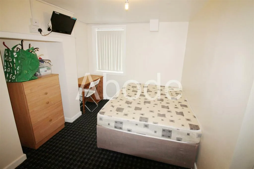 7 bedroom house for rent
