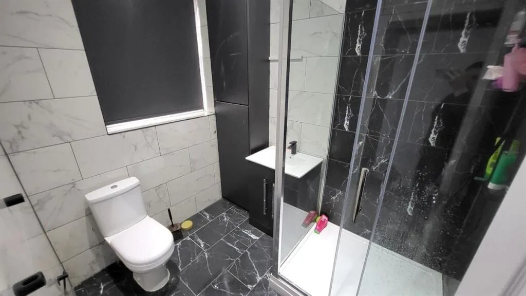 6 bedroom house for rent