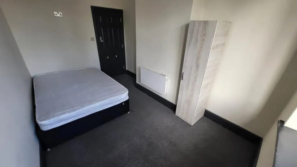 6 bedroom house share for rent