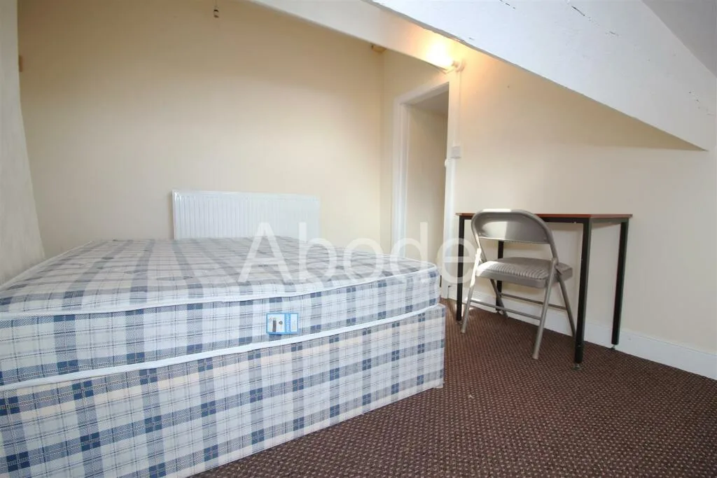 9 bedroom house for rent