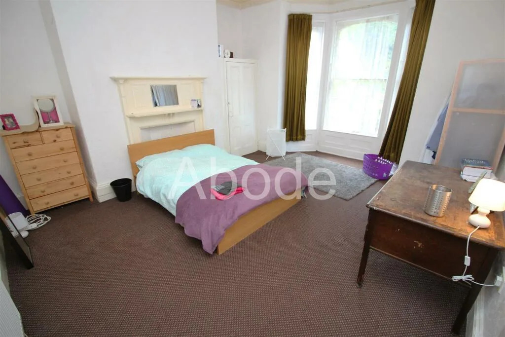 9 bedroom house for rent