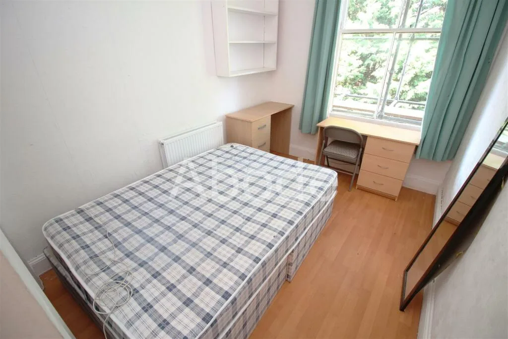 9 bedroom house for rent