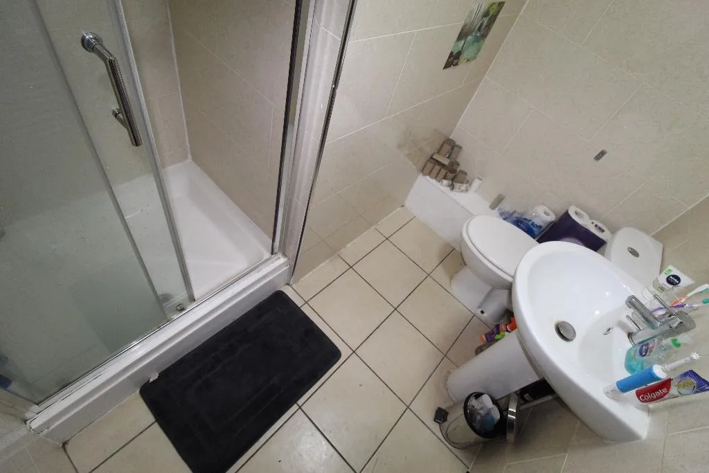 9 bedroom terraced house for rent