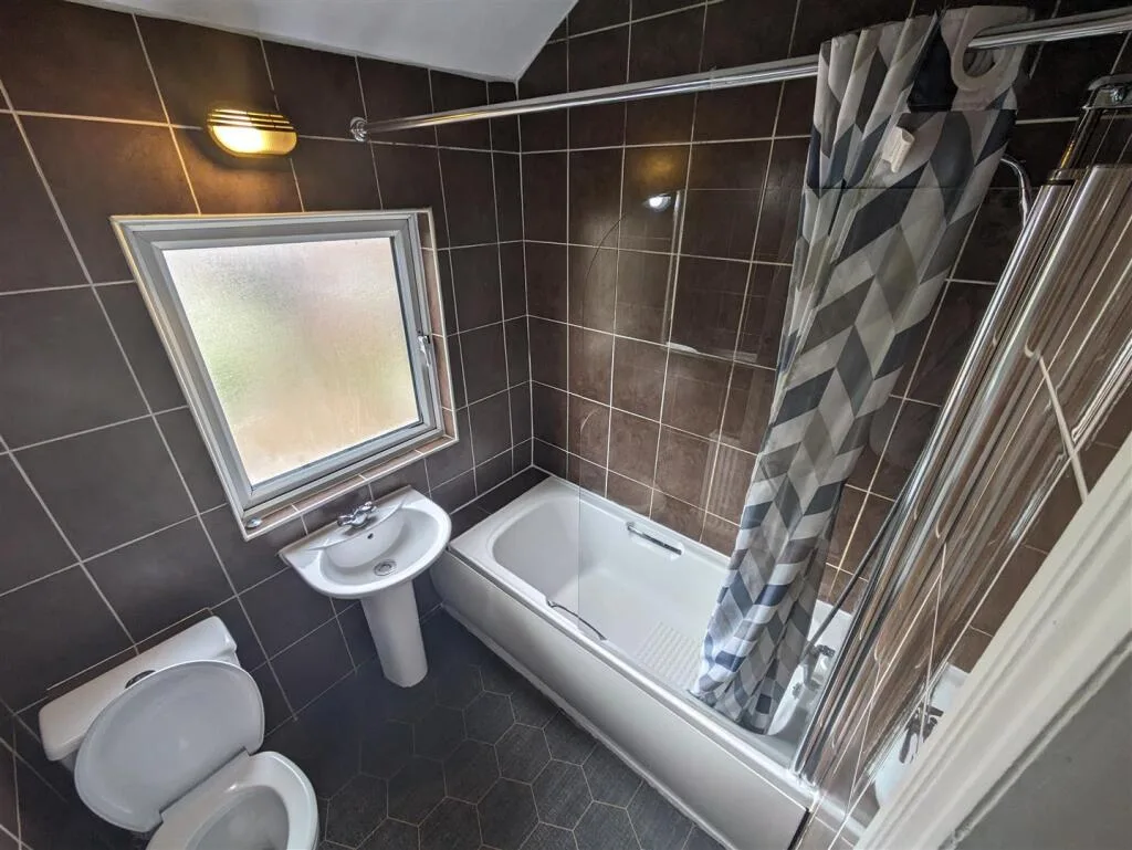 4 bedroom house for rent