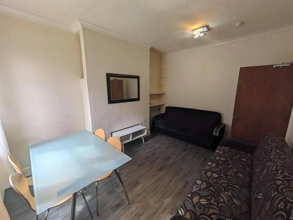 4 bedroom house for rent