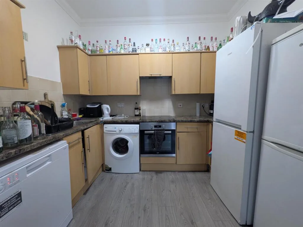 5 bedroom apartment for rent