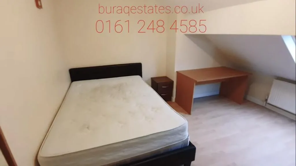 4 bedroom semi-detached house for rent