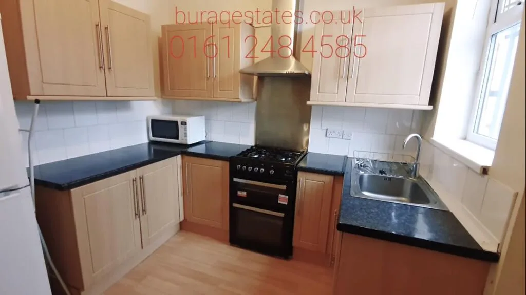 4 bedroom semi-detached house for rent